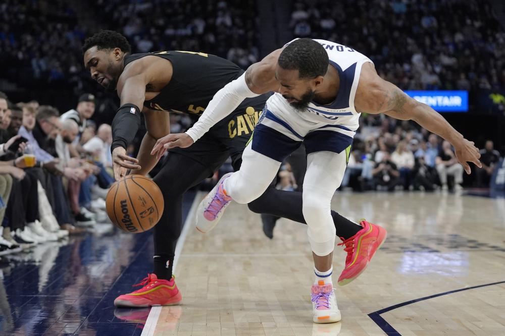 [法甲]塔利亚菲科角球传中 舒尔茨劲射破门